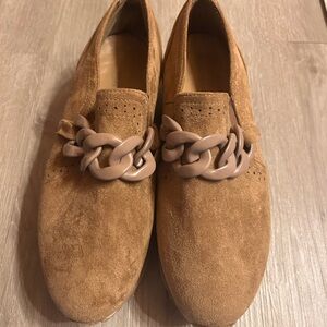 Pierre Dumas Tan Suede Platform Loafers with Nude Chain Accent